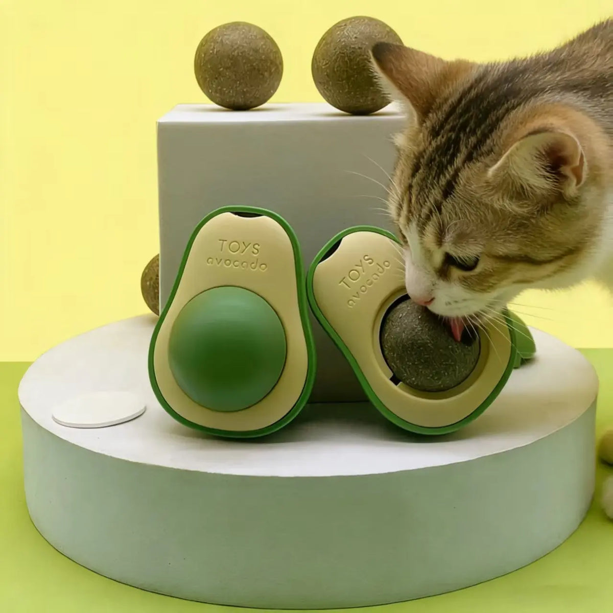 Wall-Mounted Catnip Chew Toy - Bite-Resistant Cartoon 360° Spinning Ball for Indoor Cats, Kittens, Indoor Kitty Lifestyle, Calming Dental Care & Interactive Play (Wall-Mounted Design)